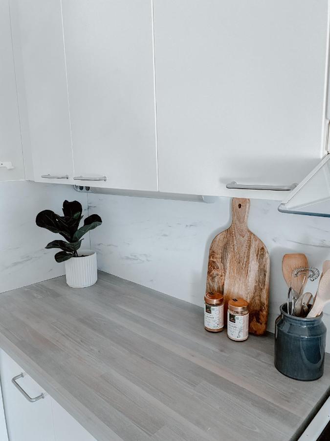 Appartement Modern One Bedroom With Sauna Near Airport *