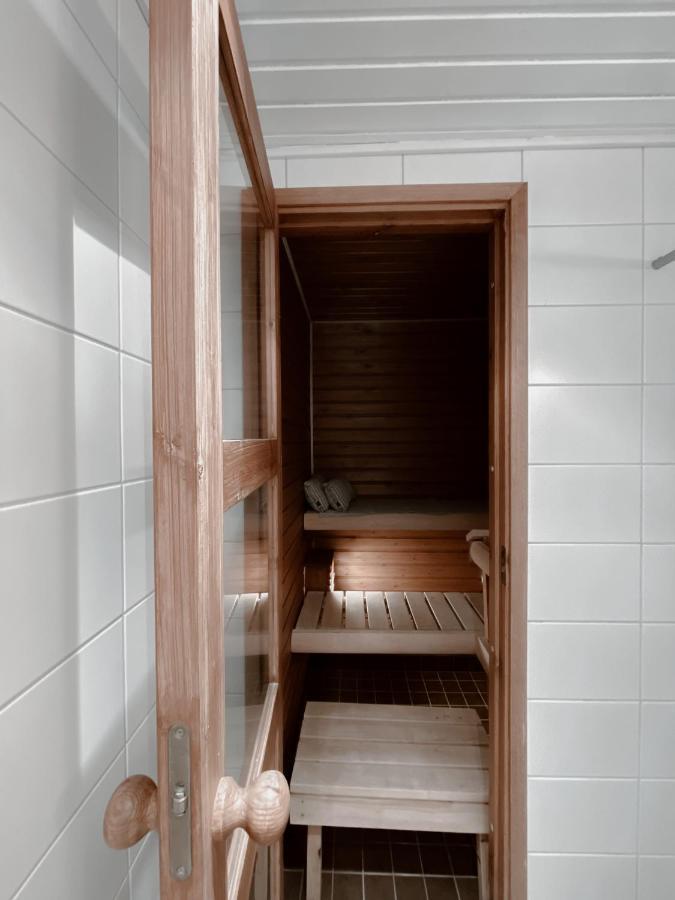 Appartement Modern One Bedroom With Sauna Near Airport *